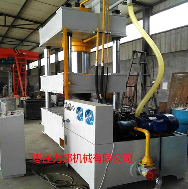 好色先生下载安装500吨油压机实物图